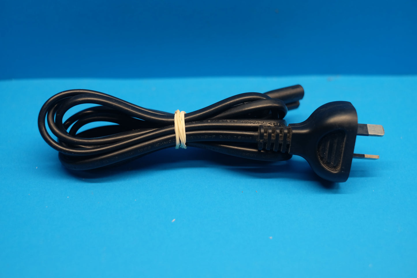 Playstation 3 Slim Console 320GB (Black) - Pre-Owned