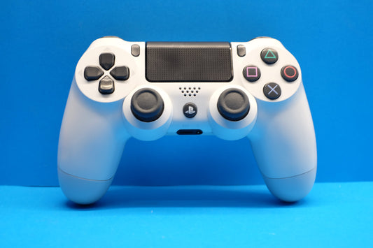 Playstation 4 500GB Console (White) - Pre-Owned