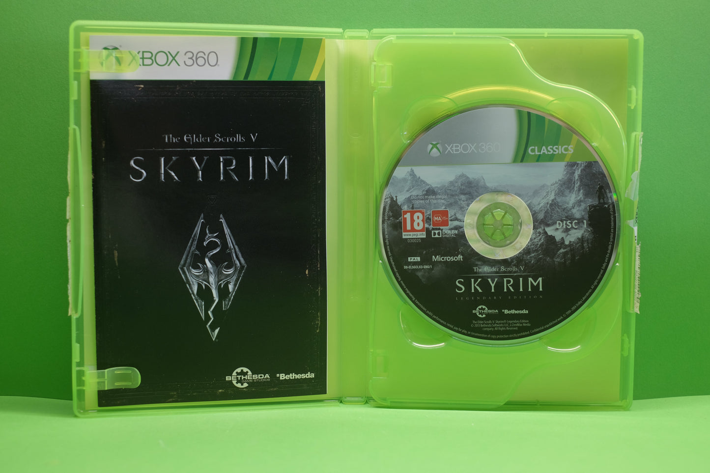 The Elder Scrolls V (5) Skyrim (Classics) (Legendary Edition) - Xbox 360 - Pre-Owned