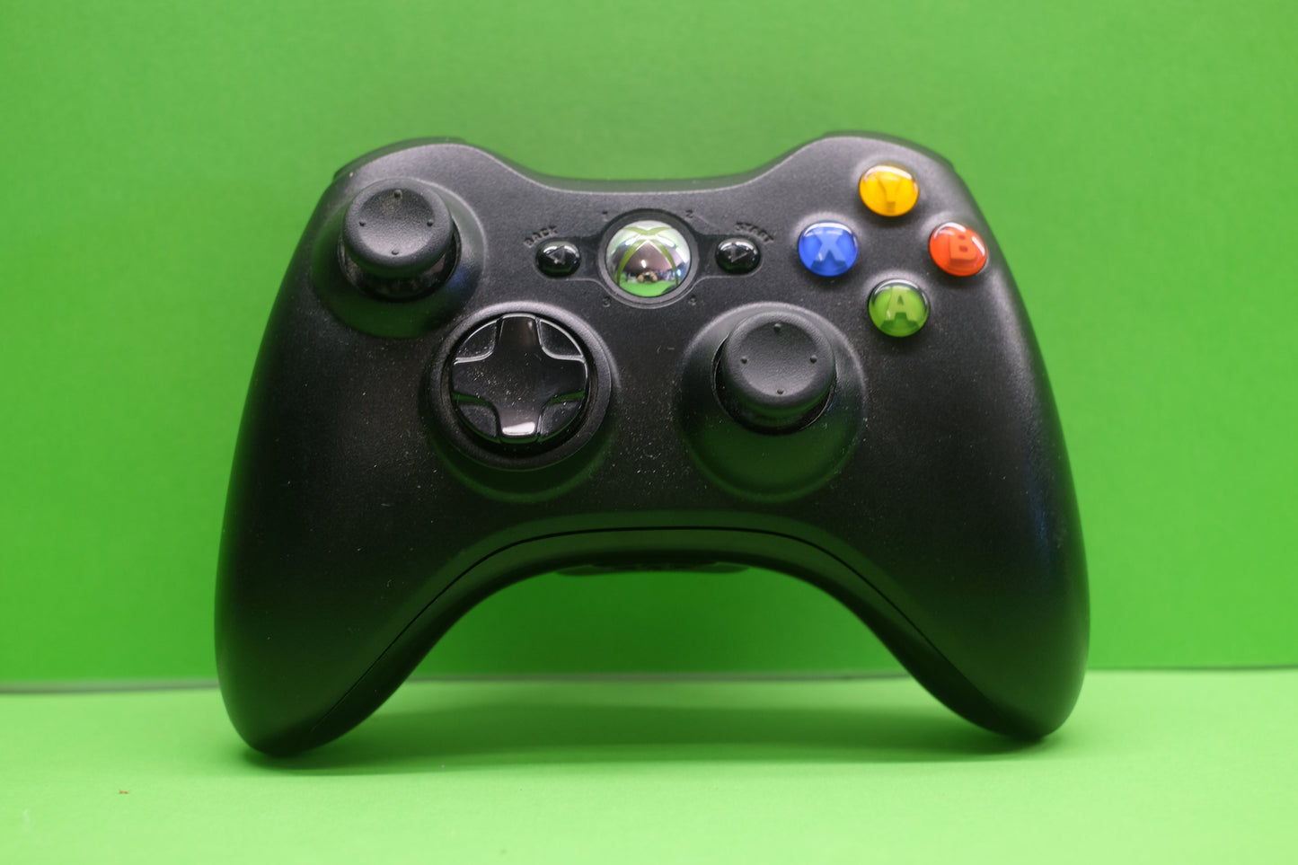 Xbox 360 Elite Console (Call Of Duty Modern Warfare 2 Edition) (250GB) - Pre-Owned