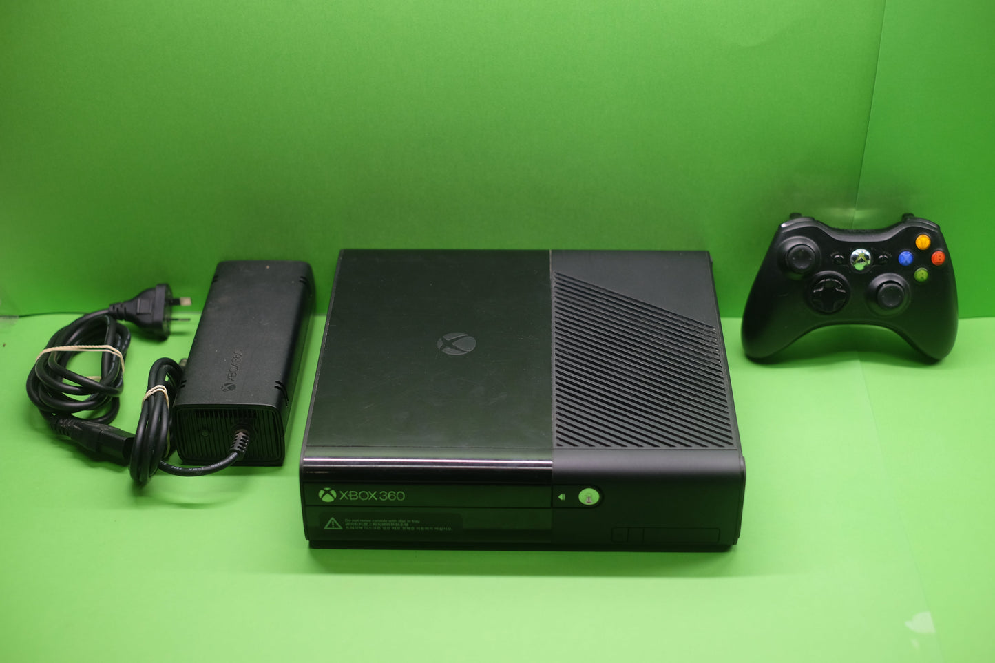 Xbox 360 (E) Console (500GB) - Pre-Owned