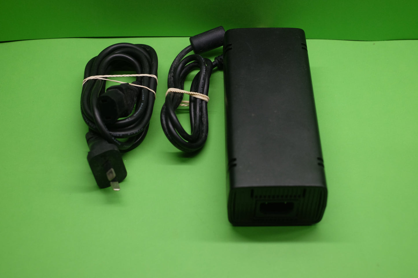 Xbox 360 (S) Console (250GB) - Pre-Owned