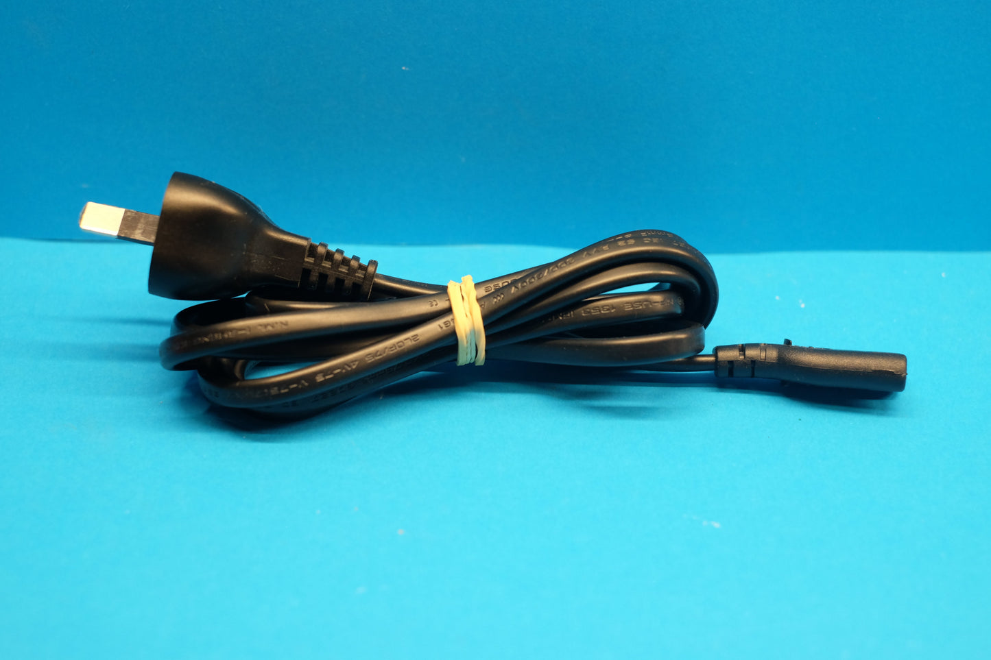 Playstation 4 500GB Console (White) - Pre-Owned