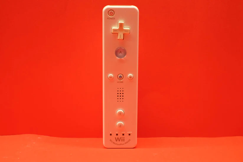 Nintendo Wii Remote - Pre-Owned